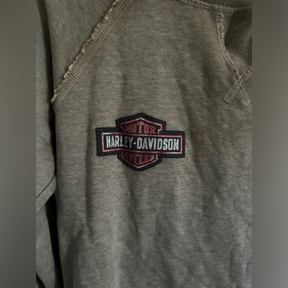 Harley-Davidson Gray Raglan Studded Crewneck Sweatshirt Raw Hem Size M - Picture 3 of 16